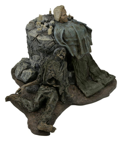 Friday the 13th: The Game Diorama Pamela Shrine Image 12