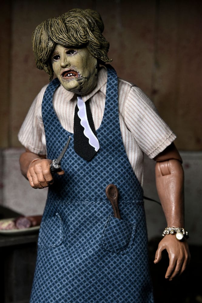 Texas Chainsaw Massacre Clothed Actionfigur Leatherface with Old Lady Mask 20 cm Image 4
