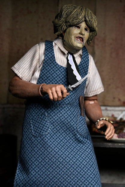 Texas Chainsaw Massacre Clothed Actionfigur Leatherface with Old Lady Mask 20 cm Image 5