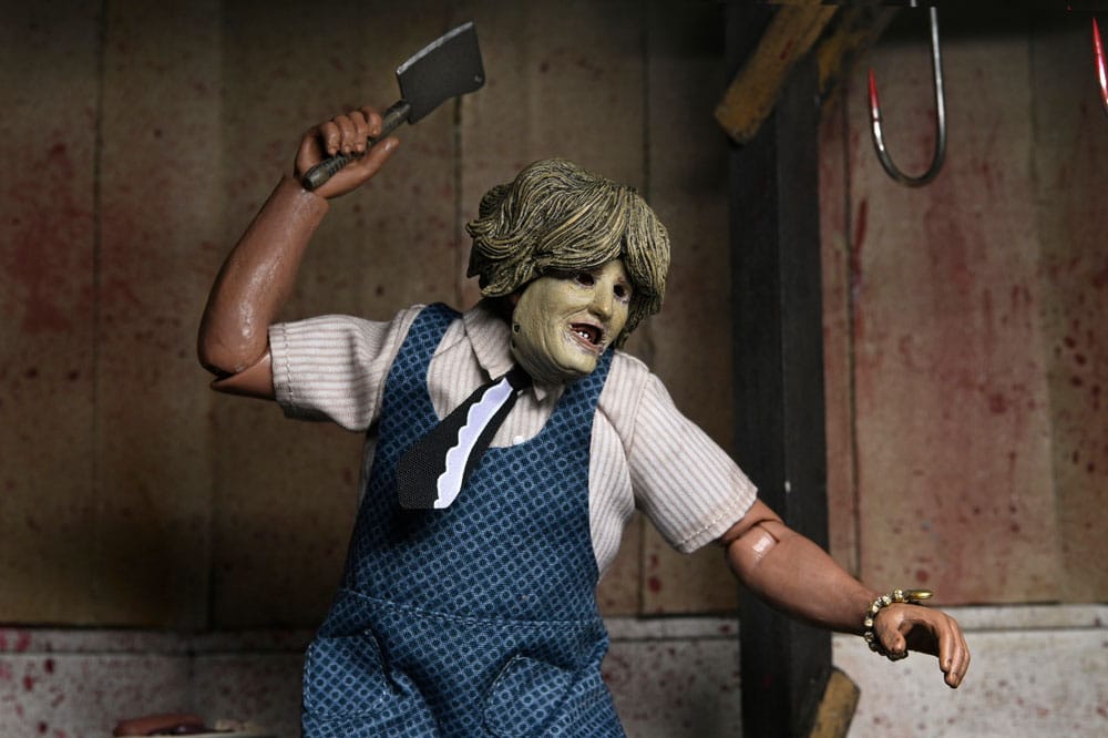Texas Chainsaw Massacre Clothed Actionfigur Leatherface with Old Lady Mask 20 cm Image 8