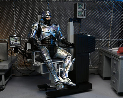 RoboCop Actionfigur Ultimate Battle Damaged RoboCop with Chair 18 cm Image 1