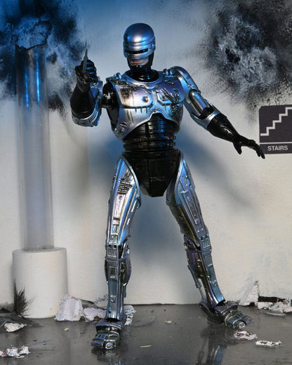 RoboCop Actionfigur Ultimate Battle Damaged RoboCop with Chair 18 cm Image 4