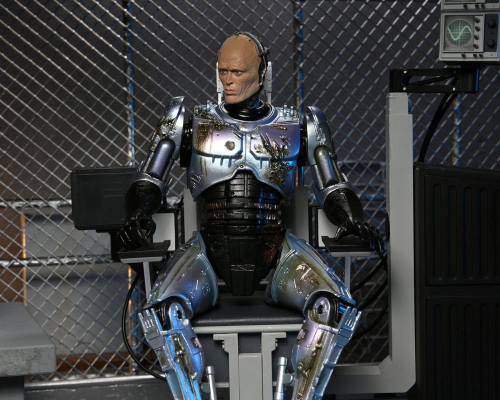 RoboCop Actionfigur Ultimate Battle Damaged RoboCop with Chair 18 cm Image 7