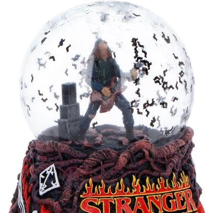 Stranger Things Schneekugel Eddie's Sacrifice 14 cm Image 6