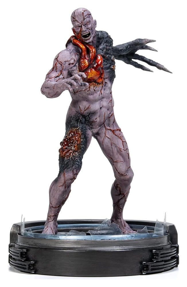 Resident Evil Statue Tyrant Image 1