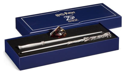 Harry Potter Celebration Wand Zauberstab Harry Potter 25th Anniversary Wands and Sorcerer's Stone Set Image 1