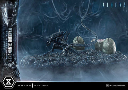 Aliens (Film) Ultimate Diorama Masterline Statue Warrior Xenomorph for Queen Alien 23 cm Image 3