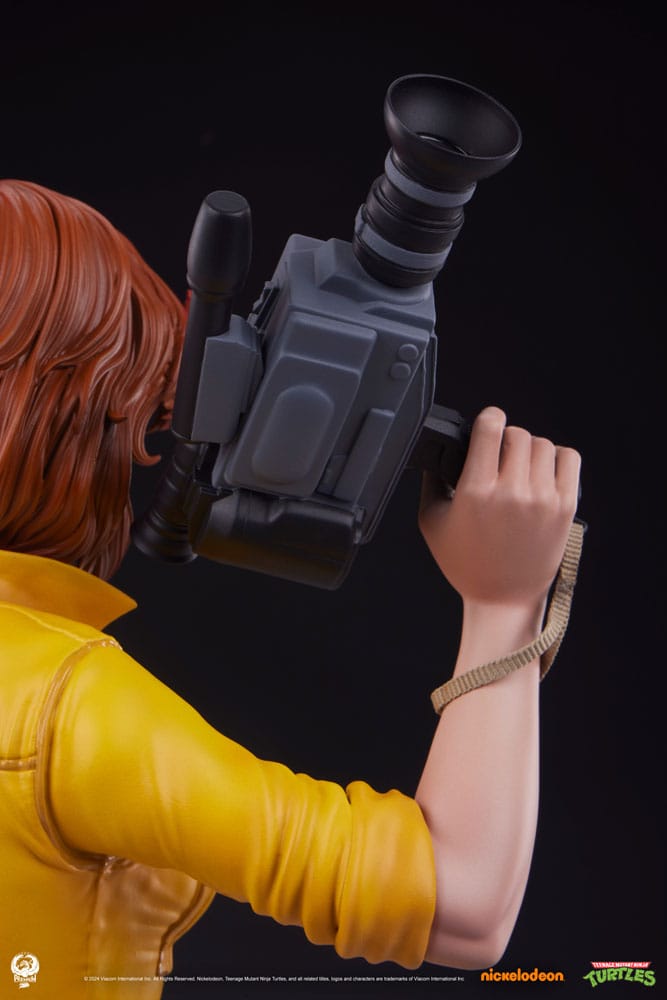 Teenage Mutant Ninja Turtles Premier Series Statue 1/4 April O'Neil 46 cm Image 20