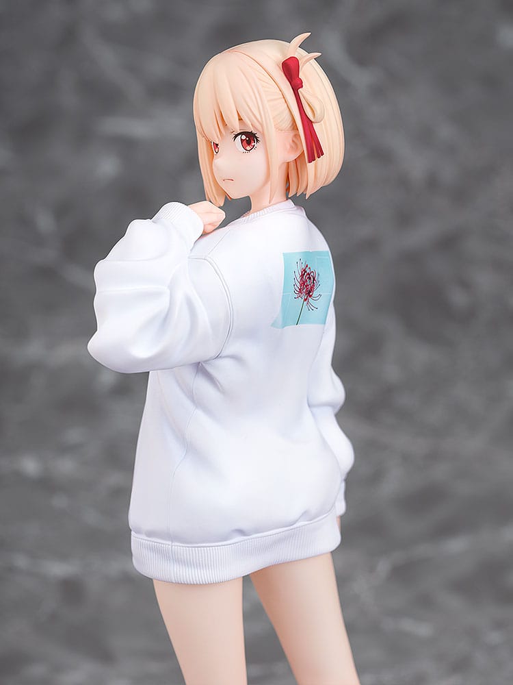 Lycoris Recoil PVC Statue 1/7 Chisato Nishikigi: Oversized Sweatshirt Ver. 25 cm Image 6