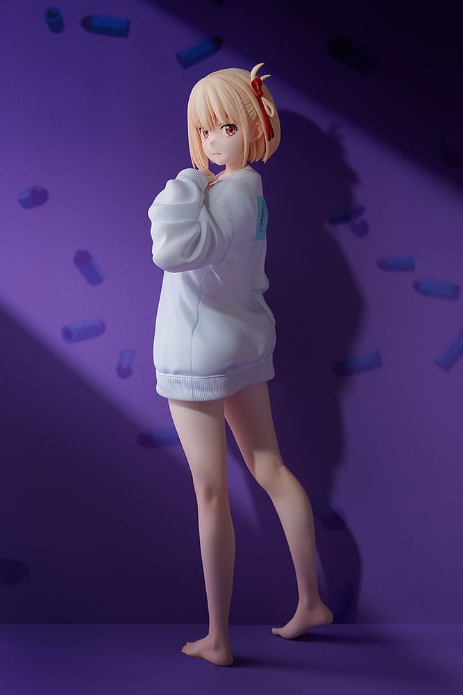 Lycoris Recoil PVC Statue 1/7 Chisato Nishikigi: Oversized Sweatshirt Ver. 25 cm Image 8