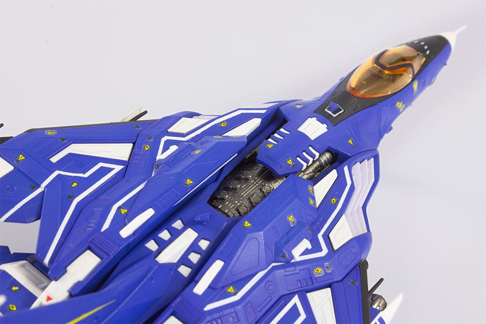Raiden V Director´s Cut Plastic Model Kit 1/100 FT-00004A Azuma 2P Color Ver. 18 cm Image 4