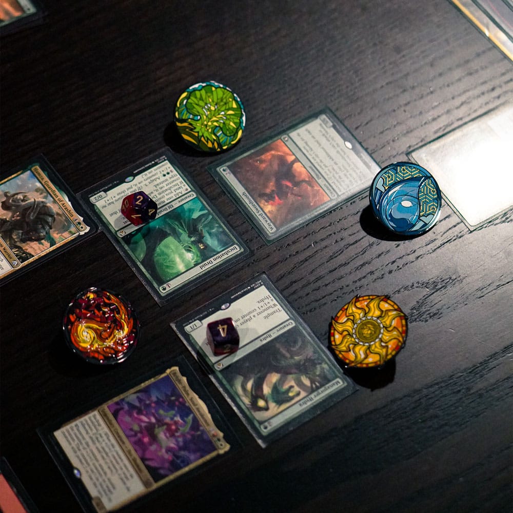 Magic: The Gathering Ansteck-Pins  Blind Box Mystery Stained Glass Lands Sortiment (10) Image 8