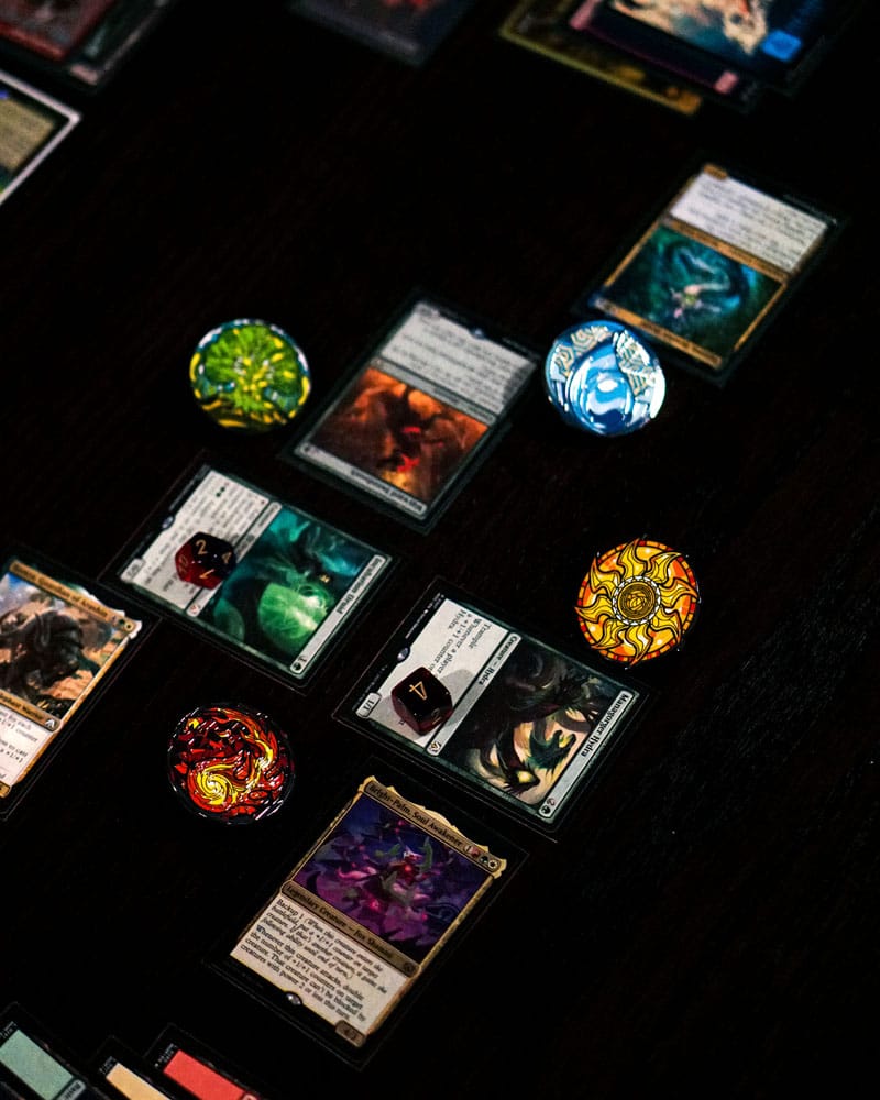 Magic: The Gathering Ansteck-Pins  Blind Box Mystery Stained Glass Lands Sortiment (10) Image 9