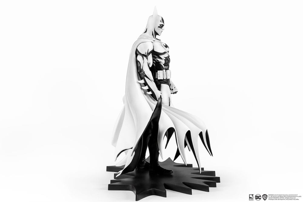 Batman PX PVC Statue 1/8 SDCC 2024 Batman Black & White Version 27 cm Image 4