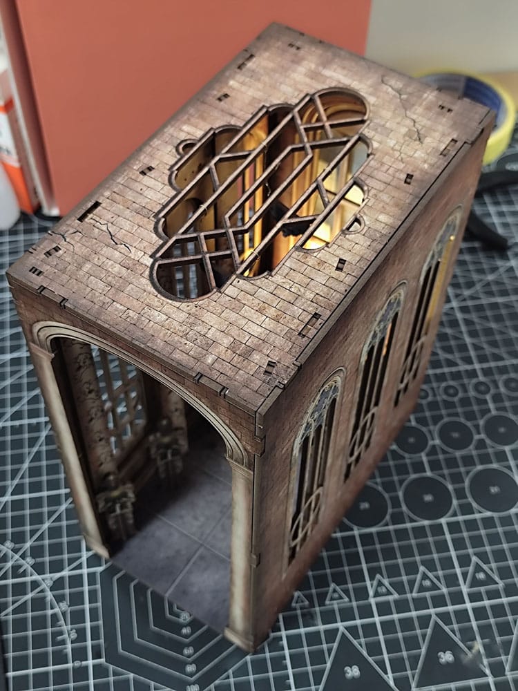 House of the Dragon Tiny Adventures Book Nook Mini-Diorama Iron Throne 23 cm Image 4