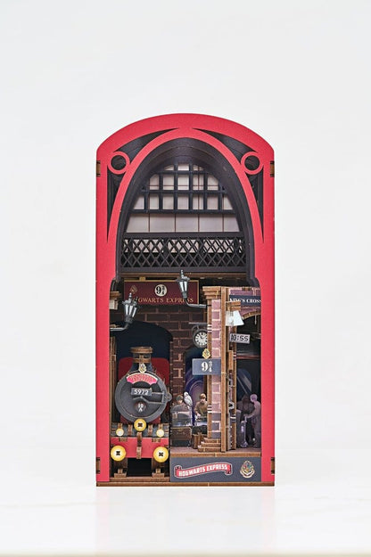 Harry Potter Tiny Adventures Book Nook Mini-Diorama Hogwarts Express 18 cm Image 2