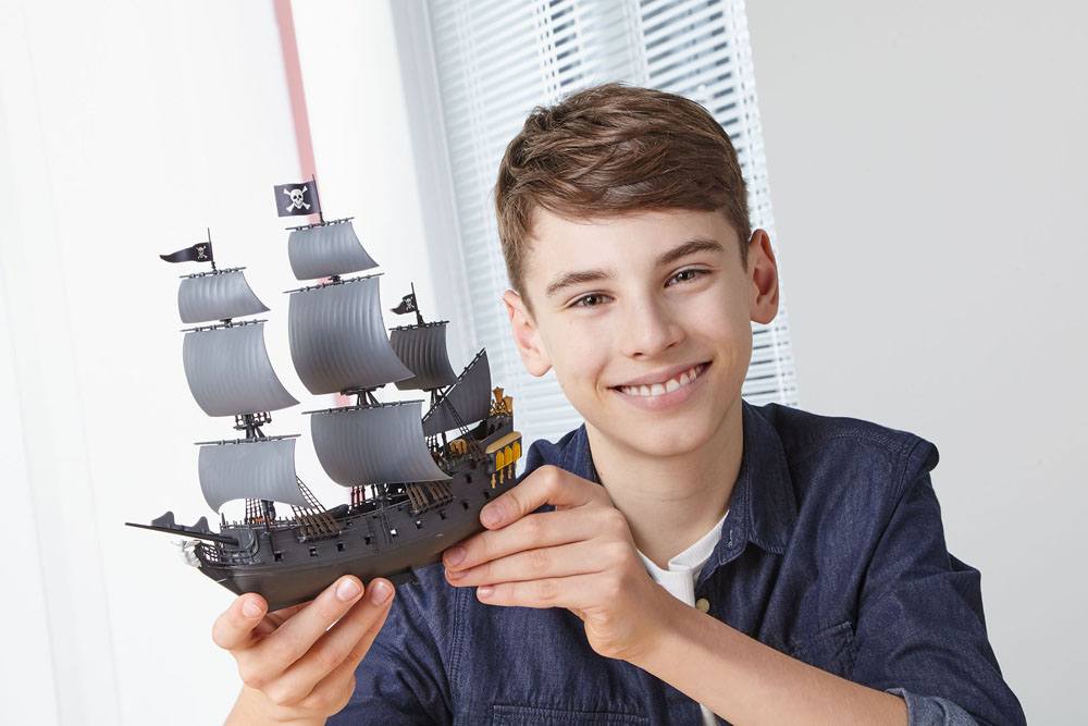 Pirates of the Caribbean Salazars Rache Easy-Click Modellbausatz 1/150 Black Pearl 26 cm Image 9