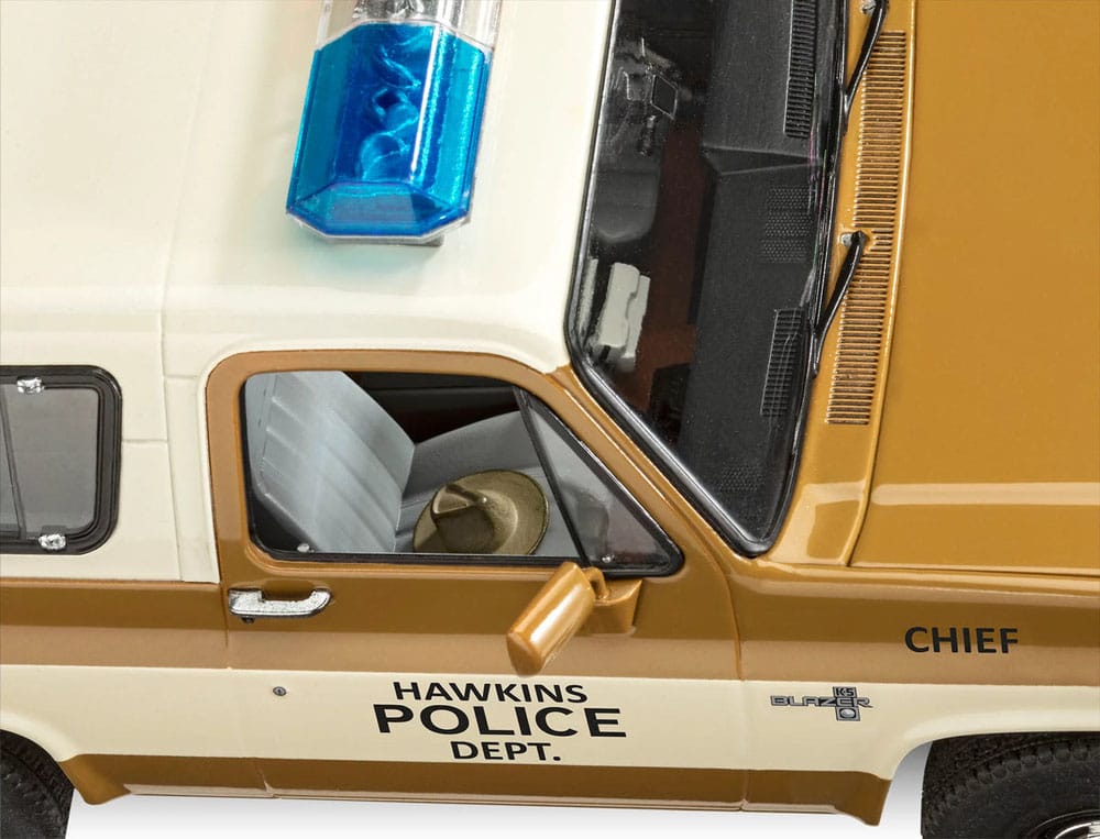 Stranger Things Modellbausatz-Set 1/25 1985 Chevrolet K5 Blazer (Aqua Color) 19 cm Image 3