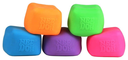 NeeDoh Anti-Stress-Ball Nice Cube Glow (Glow in the Dark) 5 cm Sortiment (12) Image 1