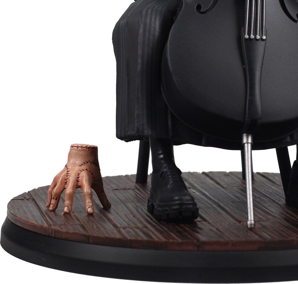 Wednesday Cello-Figur mit figurativem Schlüsselanhänger 20 cm Image 4