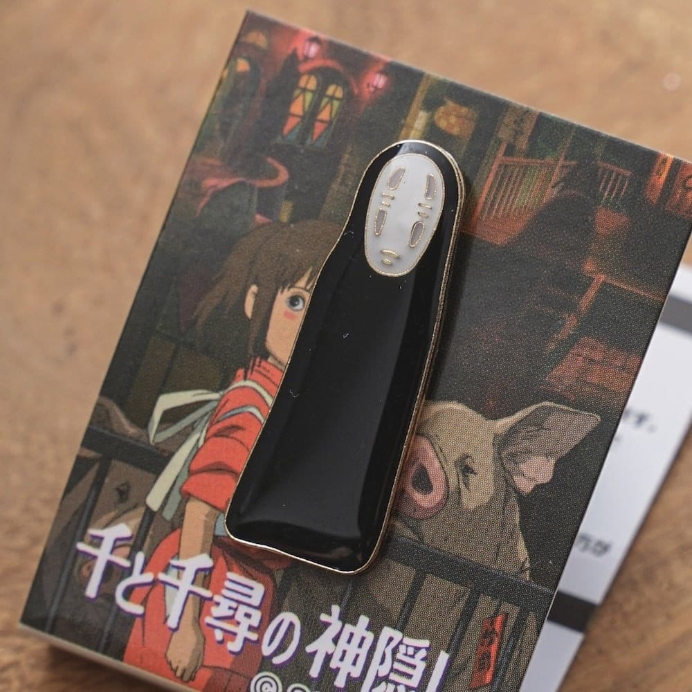 Chihiros Reise ins Zauberland Anstecker No Face Image