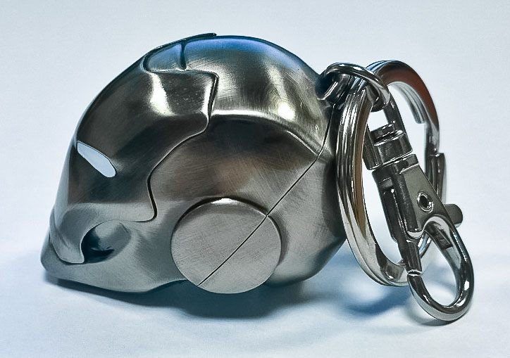 Marvel Comics Metall-Schlüsselanhänger Iron Man Helm Mark II Image 2