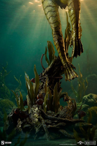 Universal Monsters Premium Format Statue Creature from the Black Lagoon 80 cm Image 7