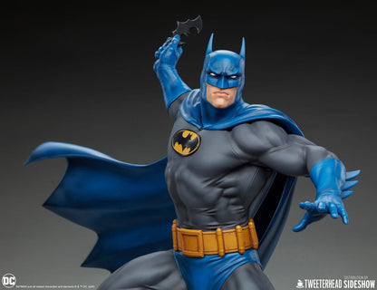 DC Comics Maquette 1/6 Batman (Retro Edition) 50 cm Image 4