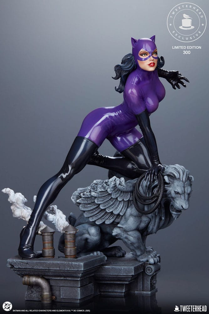 DC Comics Maquette 1/6 Catwoman (Purple Edition) 35 cm Image 10