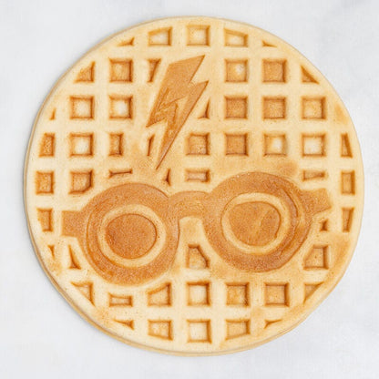 Harry Potter Waffeleisen Glasses and Lightning Bolt Image 8