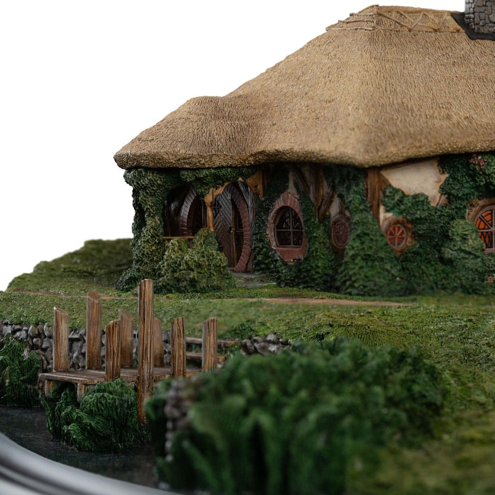 Herr der Ringe Statue The Green Dragon Inn Image 14