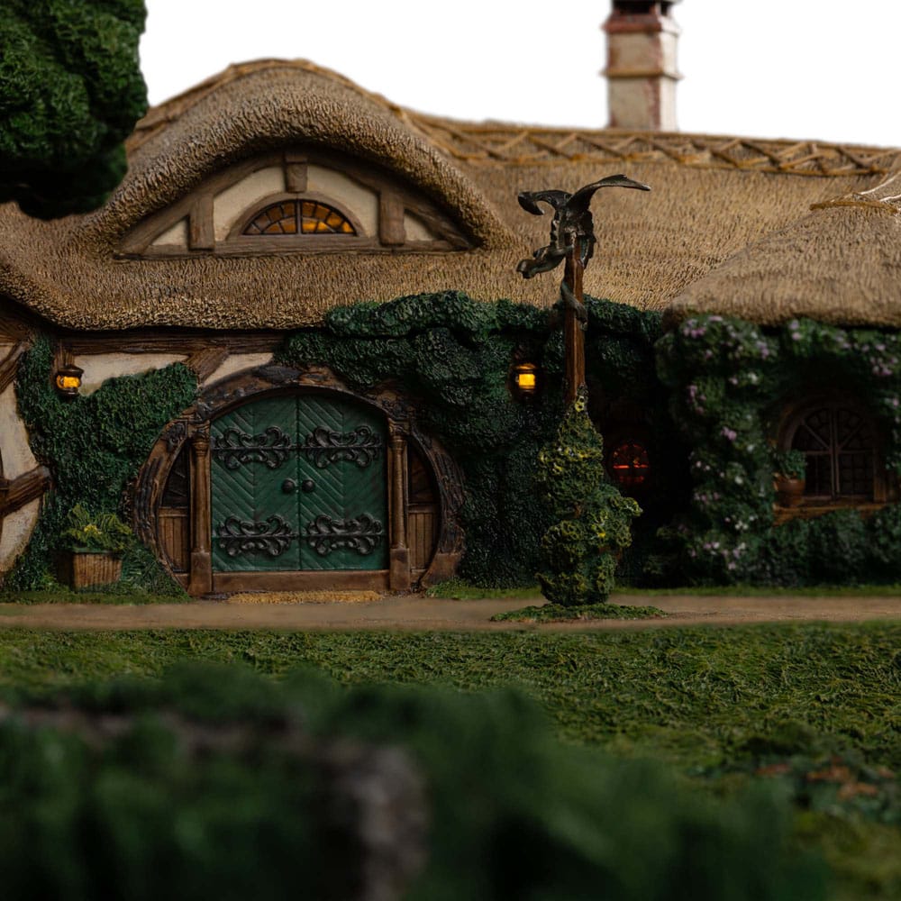 Herr der Ringe Statue The Green Dragon Inn Image 16