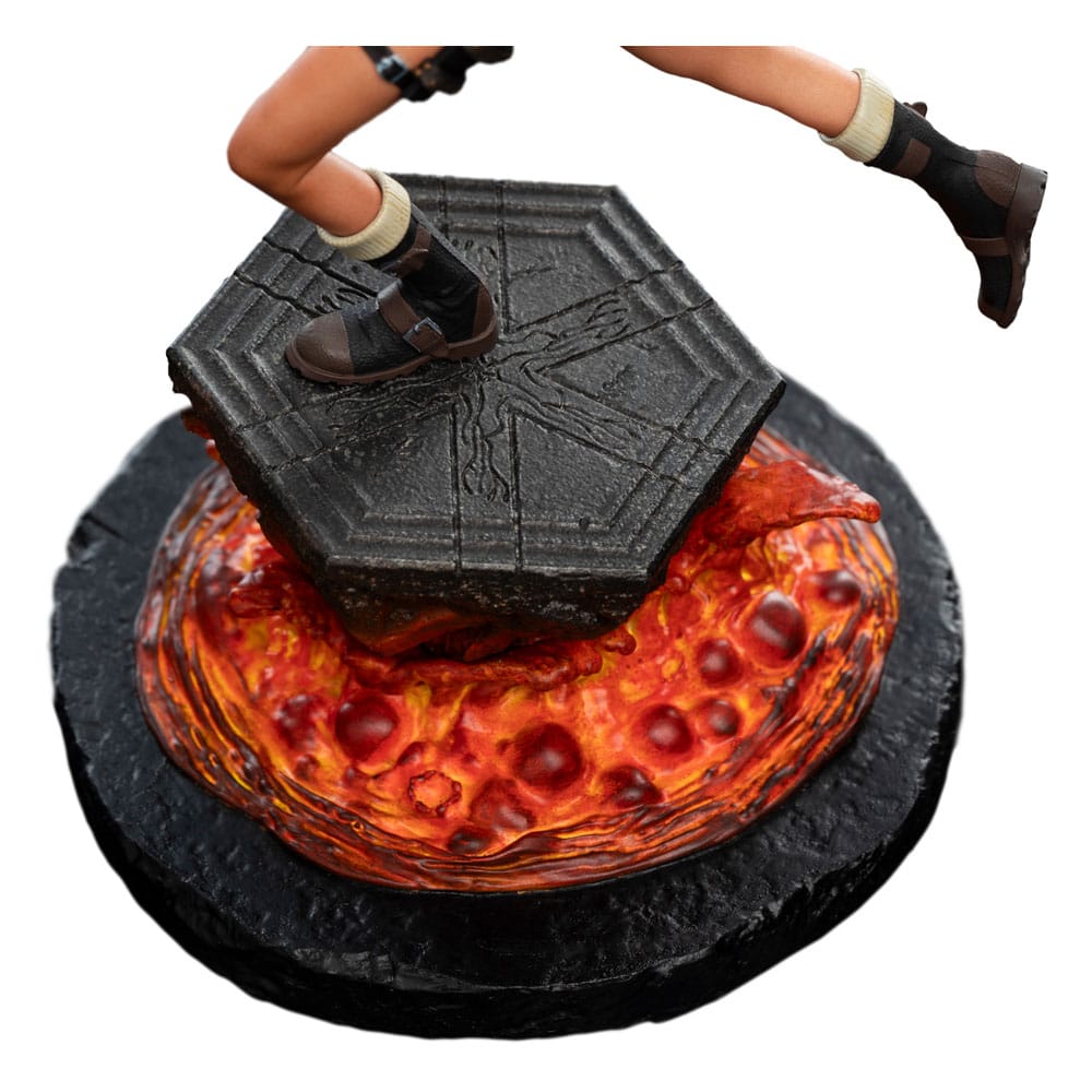 Tomb Raider Mini Statue Lara Croft: The Sanctuary of Flame 18 cm Image 4
