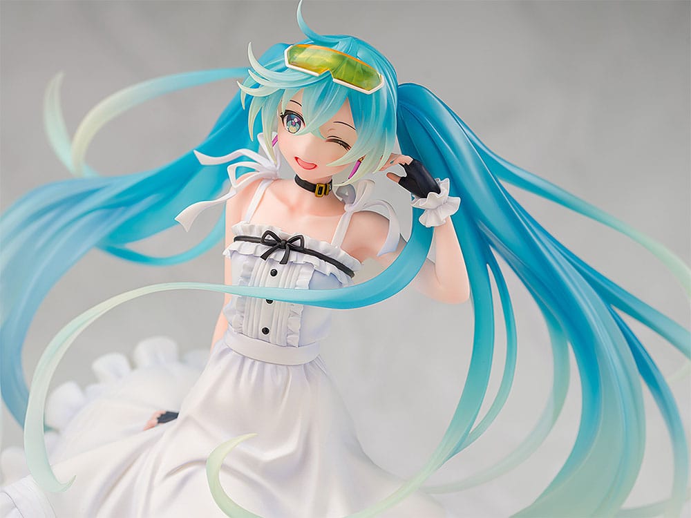 Hatsune Miku GT Project Original PVC Statue 1/7 Vacation Style Ver. 24 cm Image 6