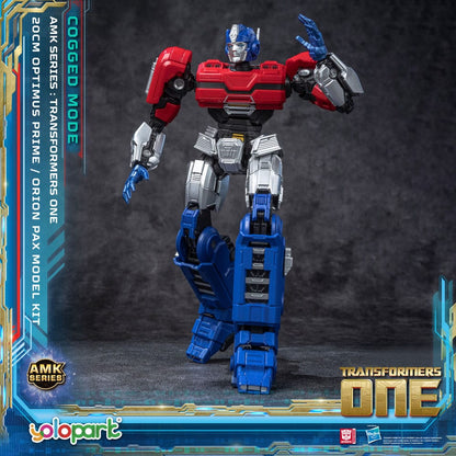 Transformers 8 AMK Series Plastic Model Kit Orion Pax 20 cm Image 2